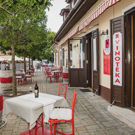 Mosonmagyaróvár Riviera Rooms Vendegszobak المظهر الخارجي الصورة