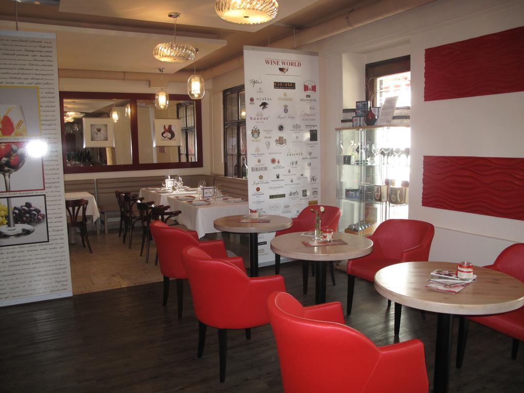 Mosonmagyaróvár Riviera Rooms Vendegszobak المظهر الخارجي الصورة