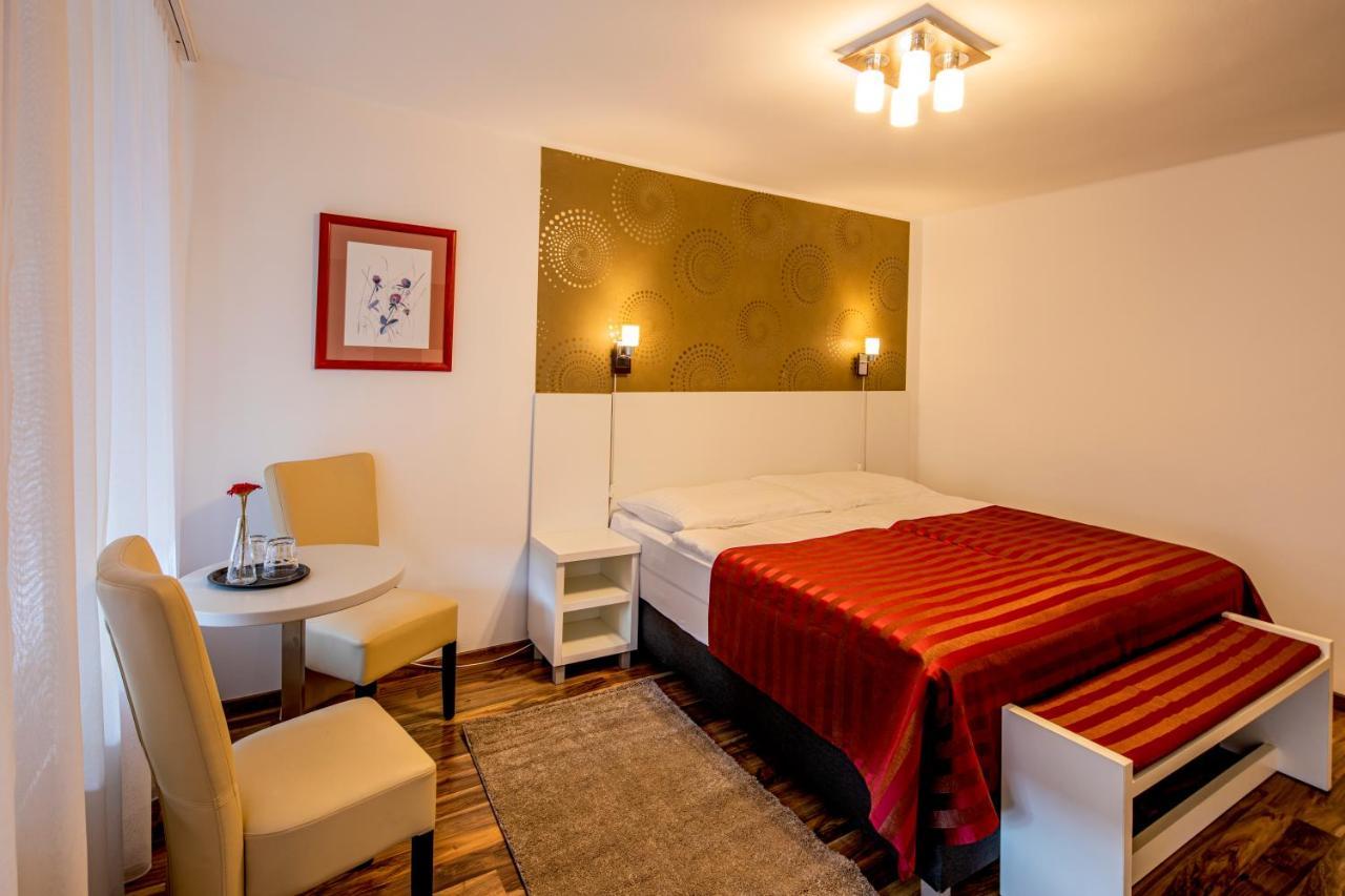 Mosonmagyaróvár Riviera Rooms Vendegszobak المظهر الخارجي الصورة